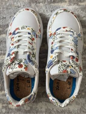 LOCI Seven Floral Low-Top Court Sneakers 
Size EU36 US6